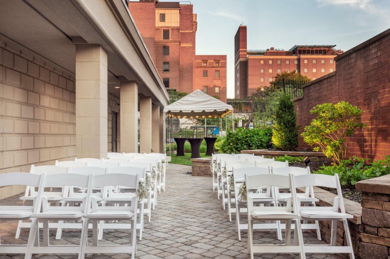 Courtyard Pittsburgh Shadyside Hotel Exterior foto